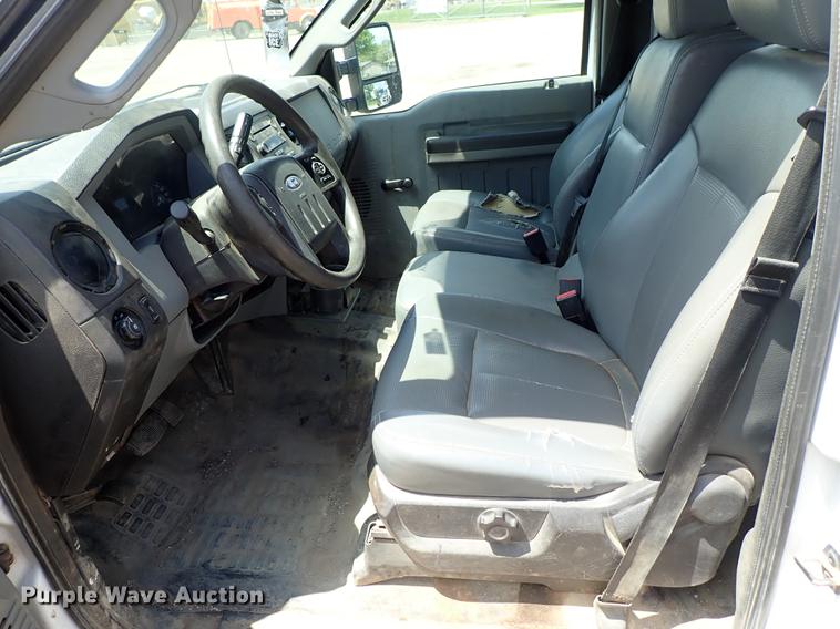 image for item DF1192 2013 Ford F350 Super Duty Crew Cab pickup truck