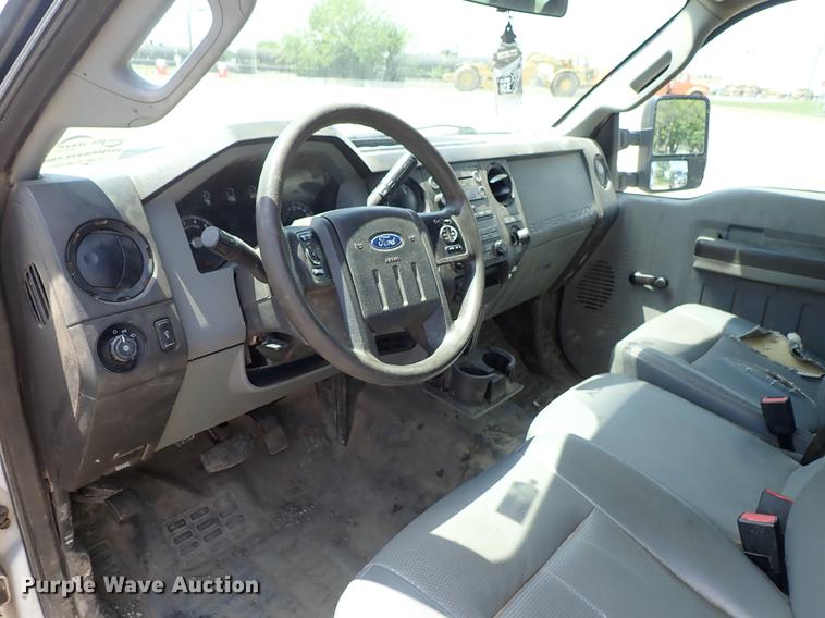 image for item DF1192 2013 Ford F350 Super Duty Crew Cab pickup truck