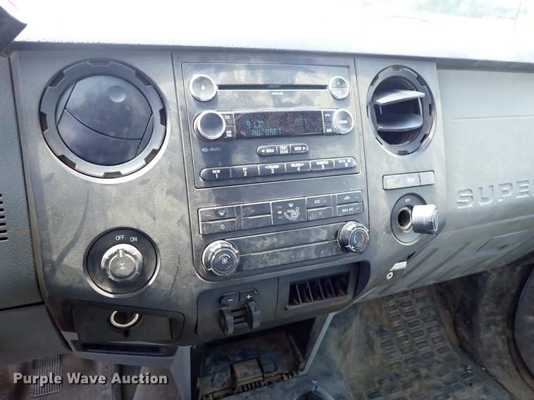 image for item DF1192 2013 Ford F350 Super Duty Crew Cab pickup truck