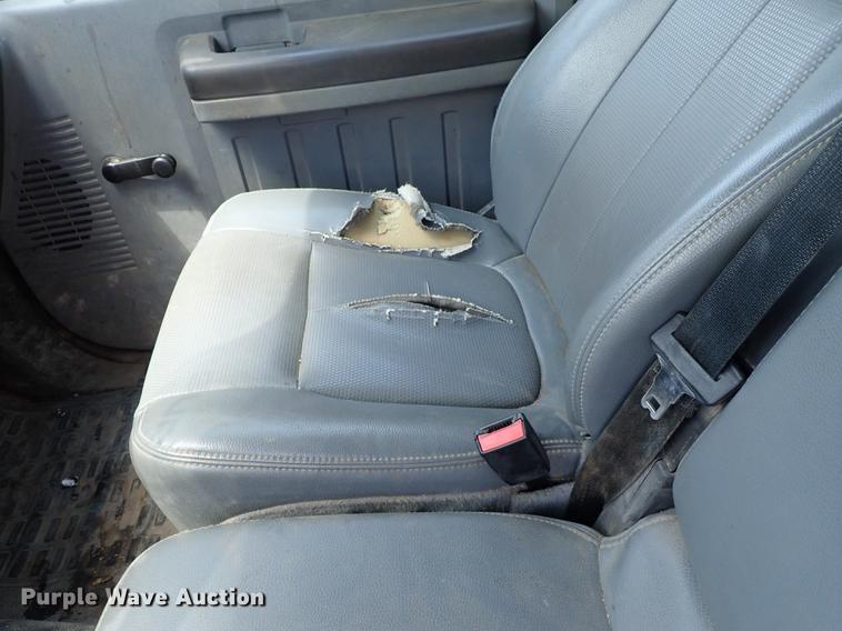 image for item DF1192 2013 Ford F350 Super Duty Crew Cab pickup truck