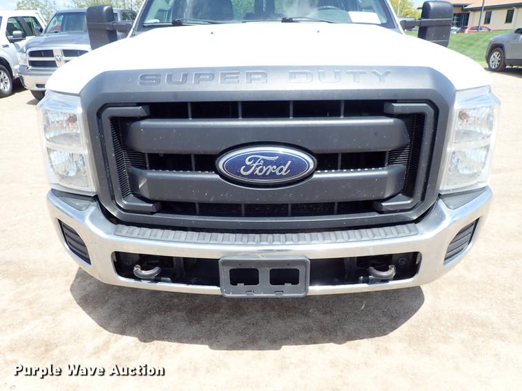 image for item DF1192 2013 Ford F350 Super Duty Crew Cab pickup truck