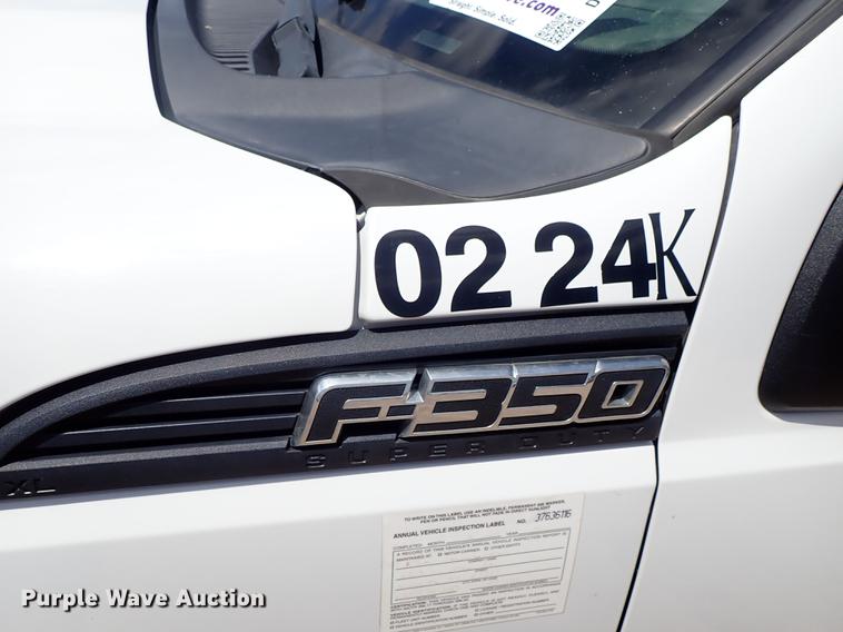 image for item DF1192 2013 Ford F350 Super Duty Crew Cab pickup truck