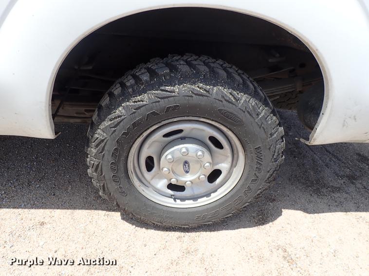 image for item DF1192 2013 Ford F350 Super Duty Crew Cab pickup truck