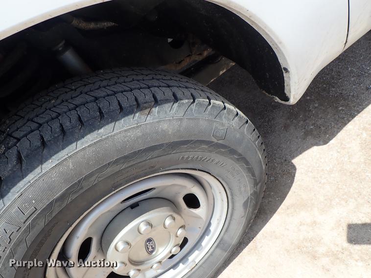 image for item DF1192 2013 Ford F350 Super Duty Crew Cab pickup truck