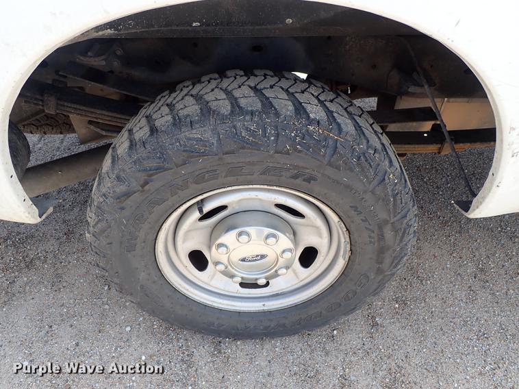 image for item DF1192 2013 Ford F350 Super Duty Crew Cab pickup truck