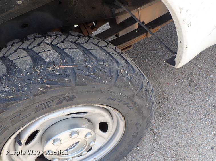 image for item DF1192 2013 Ford F350 Super Duty Crew Cab pickup truck