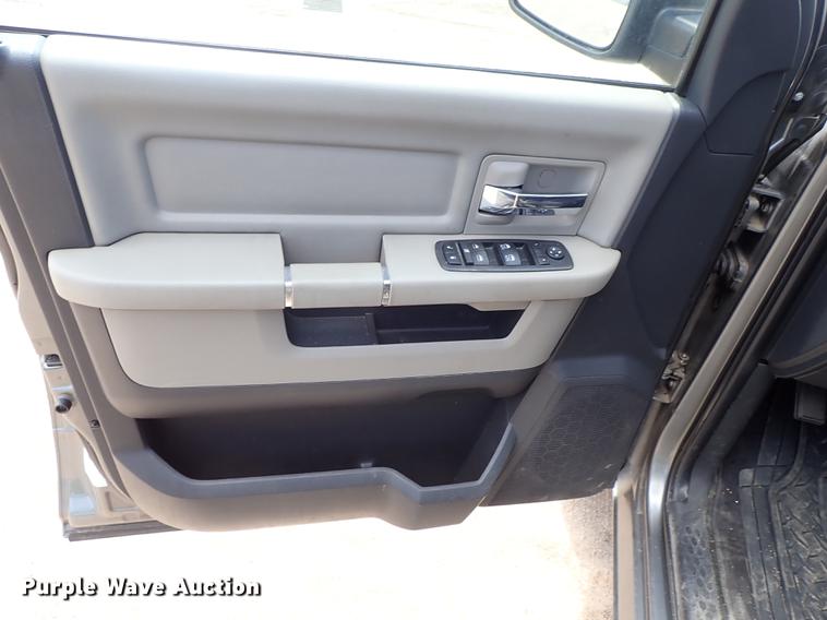 image for item DF1193 2012 Dodge Ram 1500 Crew Cab pickup truck