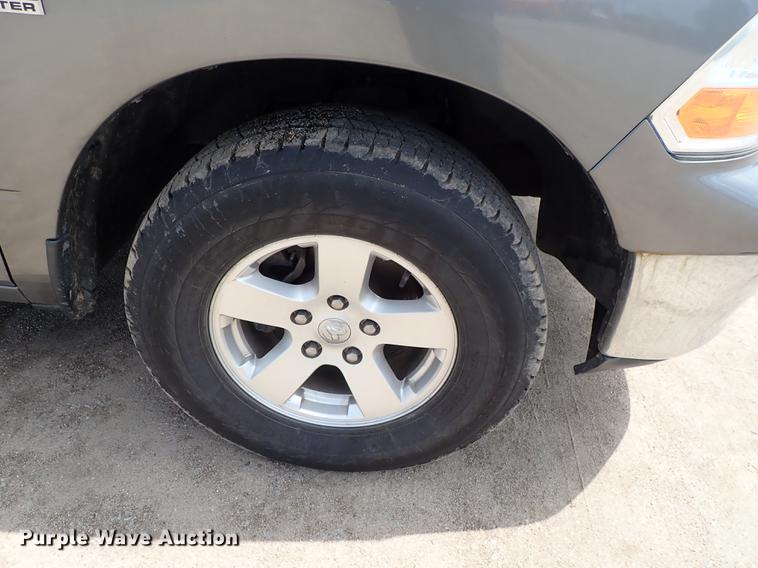 image for item DF1193 2012 Dodge Ram 1500 Crew Cab pickup truck