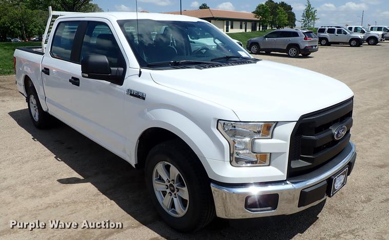 image for item DF1194 2015 Ford F150 SuperCrew pickup truck