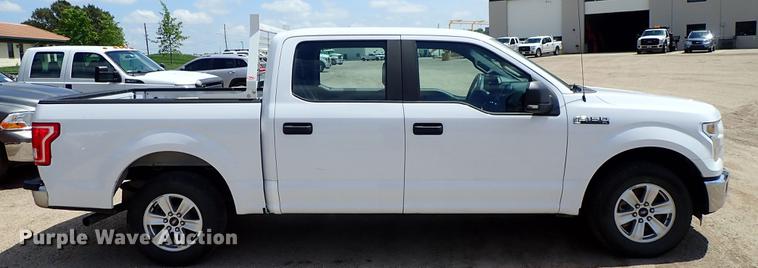 image for item DF1194 2015 Ford F150 SuperCrew pickup truck