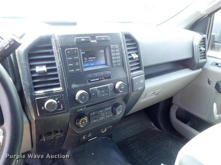 image for item DF1194 2015 Ford F150 SuperCrew pickup truck