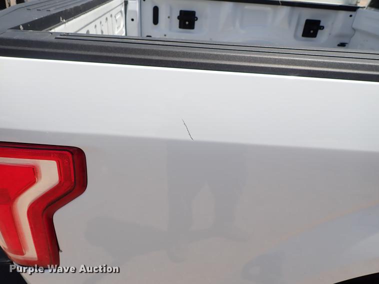 image for item DF1194 2015 Ford F150 SuperCrew pickup truck