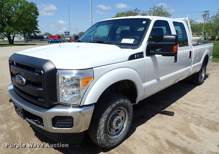 image for item DF1196 2016 Ford F250 Super Duty Crew Cab pickup truck