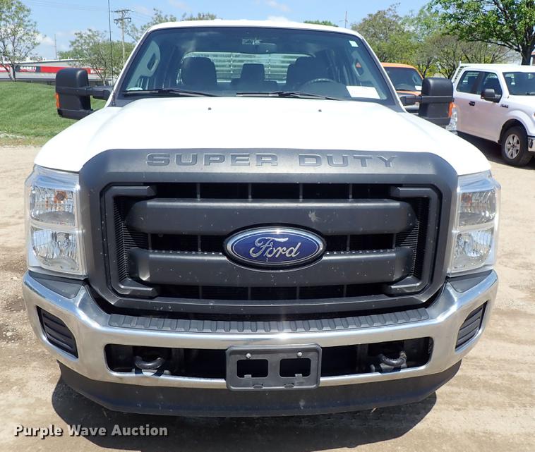 image for item DF1196 2016 Ford F250 Super Duty Crew Cab pickup truck
