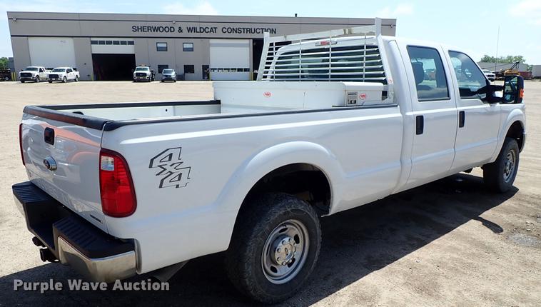 image for item DF1196 2016 Ford F250 Super Duty Crew Cab pickup truck