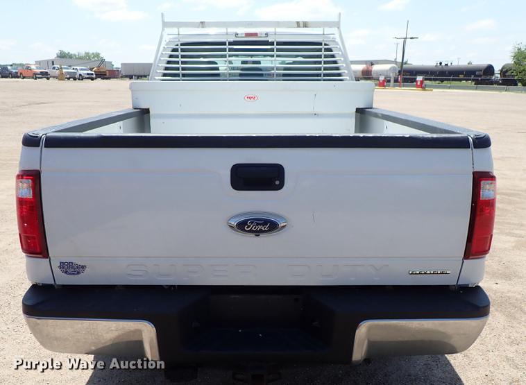 image for item DF1196 2016 Ford F250 Super Duty Crew Cab pickup truck