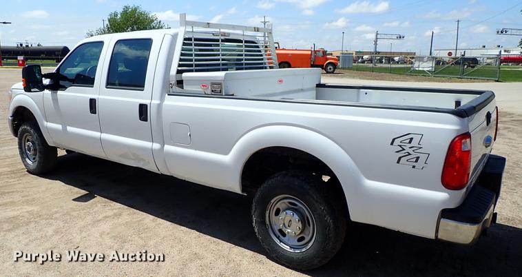 image for item DF1196 2016 Ford F250 Super Duty Crew Cab pickup truck