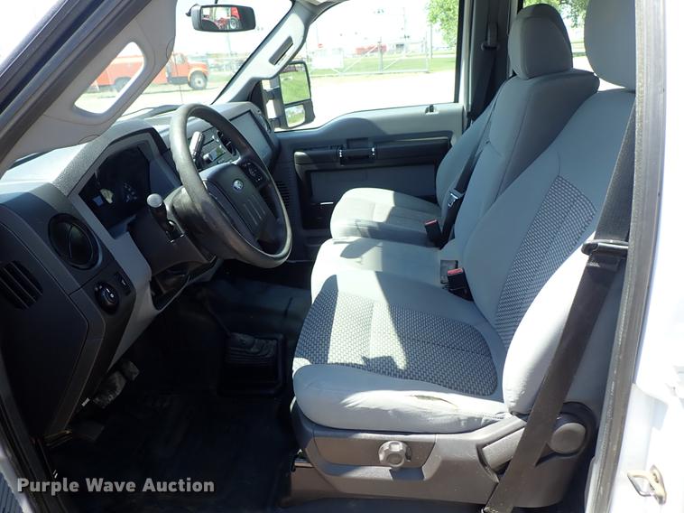 image for item DF1196 2016 Ford F250 Super Duty Crew Cab pickup truck