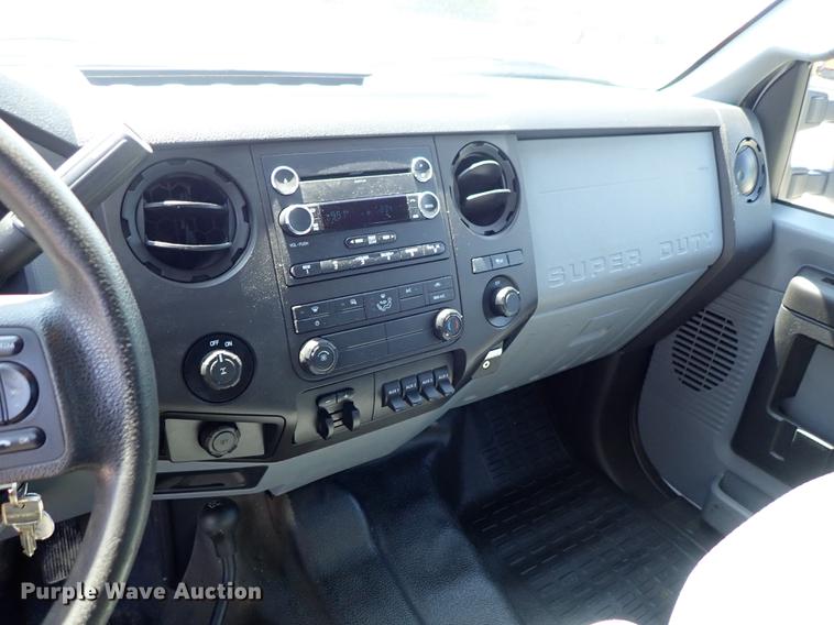 image for item DF1196 2016 Ford F250 Super Duty Crew Cab pickup truck