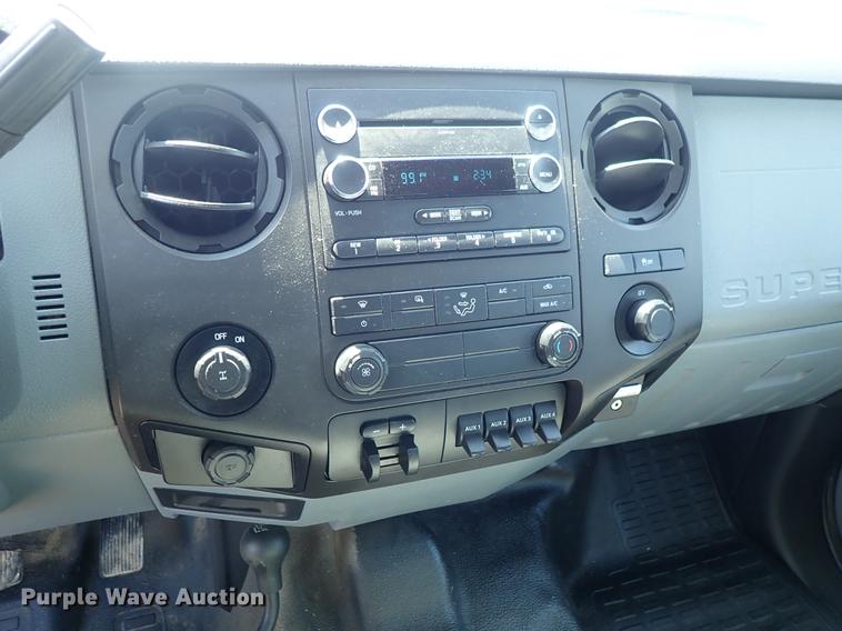 image for item DF1196 2016 Ford F250 Super Duty Crew Cab pickup truck