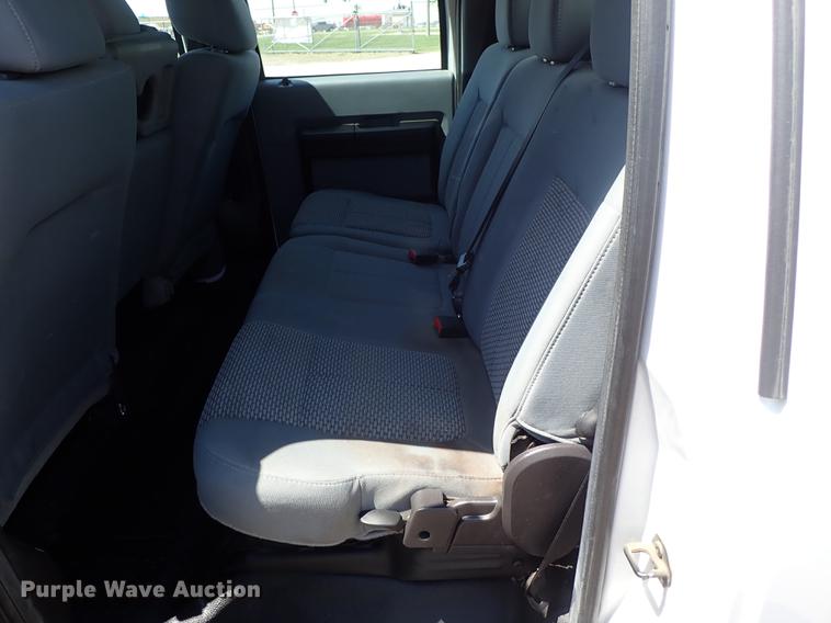 image for item DF1196 2016 Ford F250 Super Duty Crew Cab pickup truck