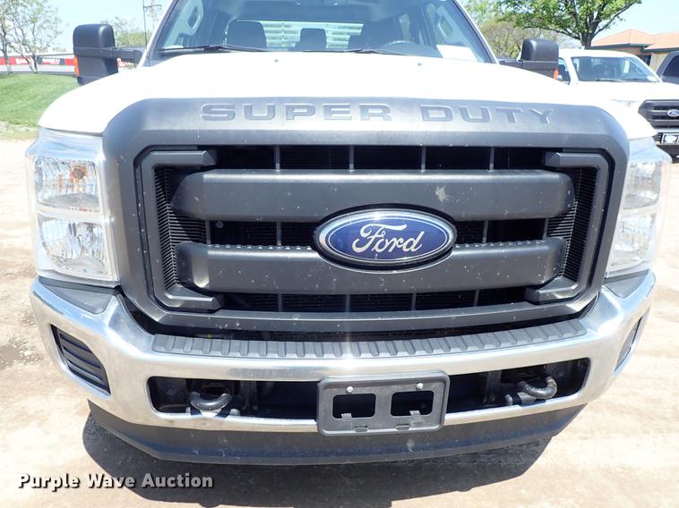 image for item DF1196 2016 Ford F250 Super Duty Crew Cab pickup truck