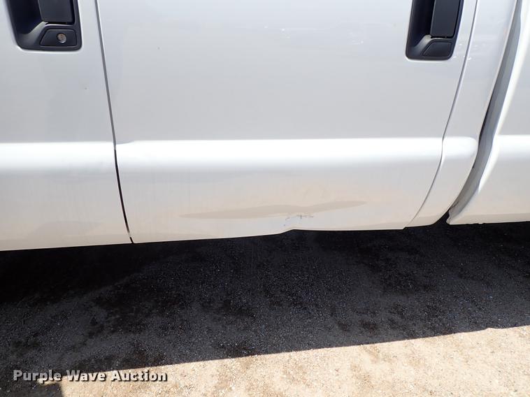 image for item DF1196 2016 Ford F250 Super Duty Crew Cab pickup truck