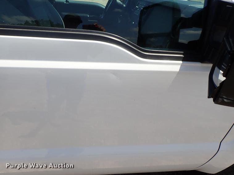 image for item DF1196 2016 Ford F250 Super Duty Crew Cab pickup truck