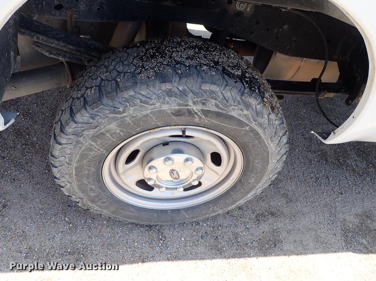 image for item DF1196 2016 Ford F250 Super Duty Crew Cab pickup truck