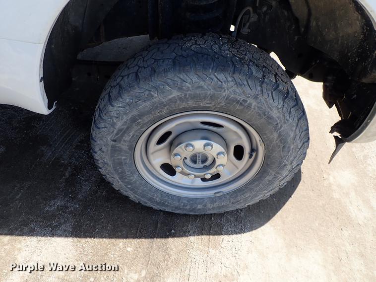 image for item DF1196 2016 Ford F250 Super Duty Crew Cab pickup truck