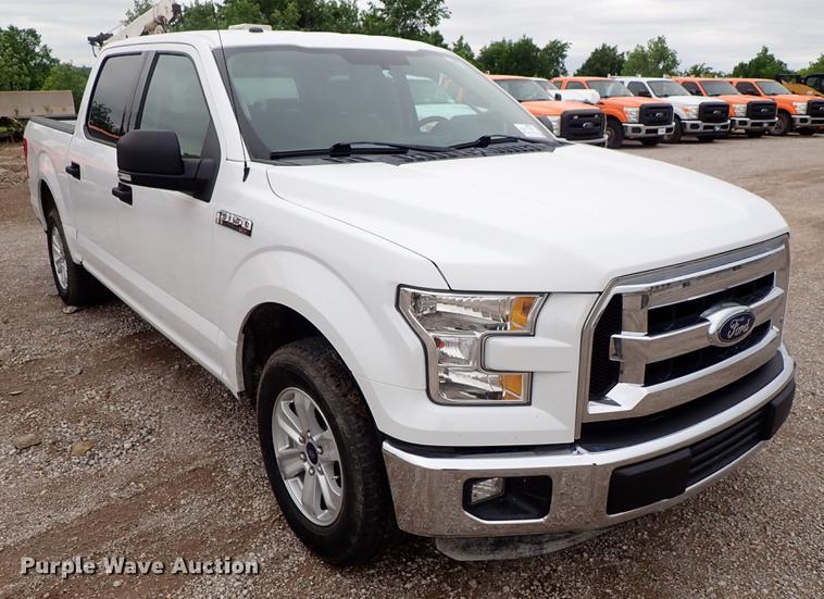 image for item DF1200 2016 Ford F150 SuperCrew pickup truck