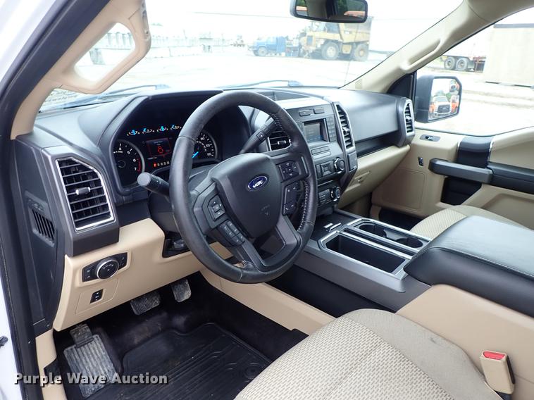 image for item DF1200 2016 Ford F150 SuperCrew pickup truck