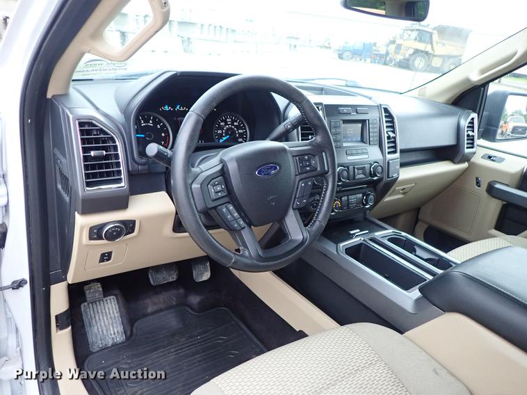 image for item DF1200 2016 Ford F150 SuperCrew pickup truck