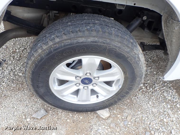 image for item DF1200 2016 Ford F150 SuperCrew pickup truck