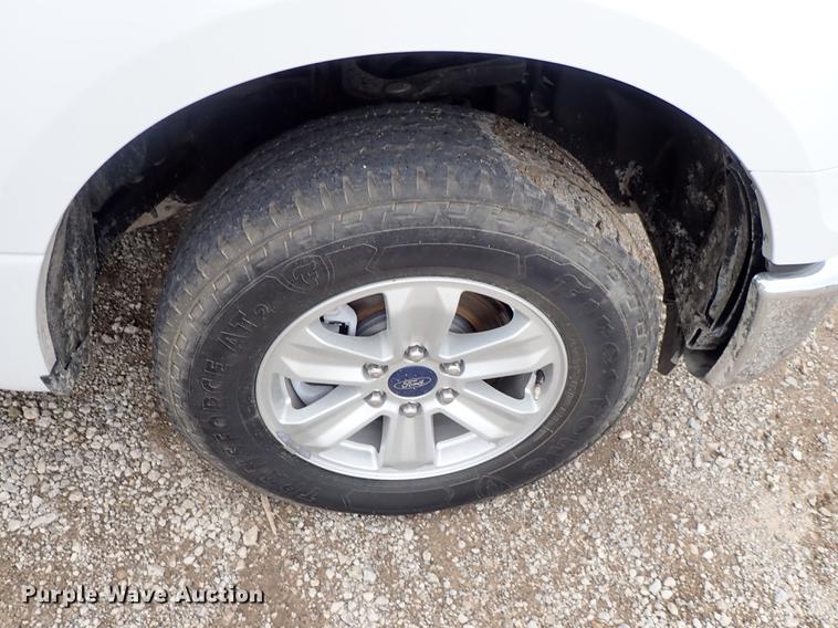 image for item DF1200 2016 Ford F150 SuperCrew pickup truck