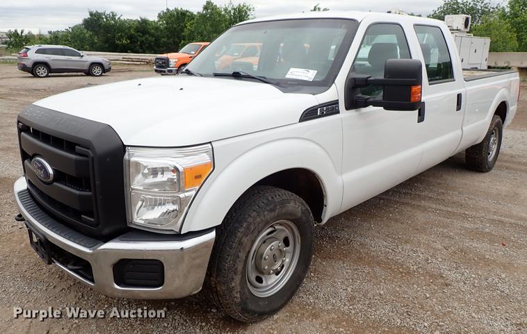 image for item DF1201 2015 Ford F250 Super Duty Crew Cab pickup truck