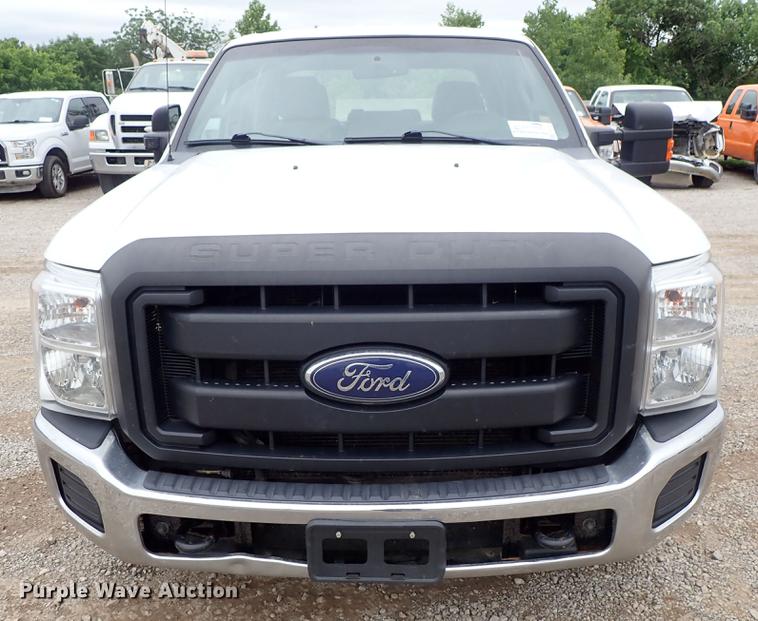 image for item DF1201 2015 Ford F250 Super Duty Crew Cab pickup truck