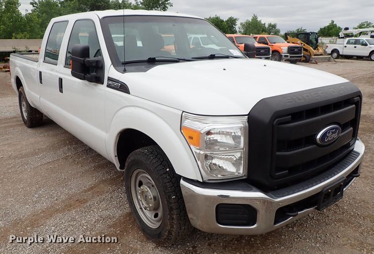image for item DF1201 2015 Ford F250 Super Duty Crew Cab pickup truck