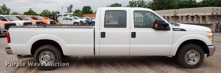 image for item DF1201 2015 Ford F250 Super Duty Crew Cab pickup truck