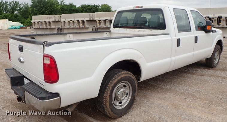 image for item DF1201 2015 Ford F250 Super Duty Crew Cab pickup truck