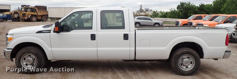 image for item DF1201 2015 Ford F250 Super Duty Crew Cab pickup truck