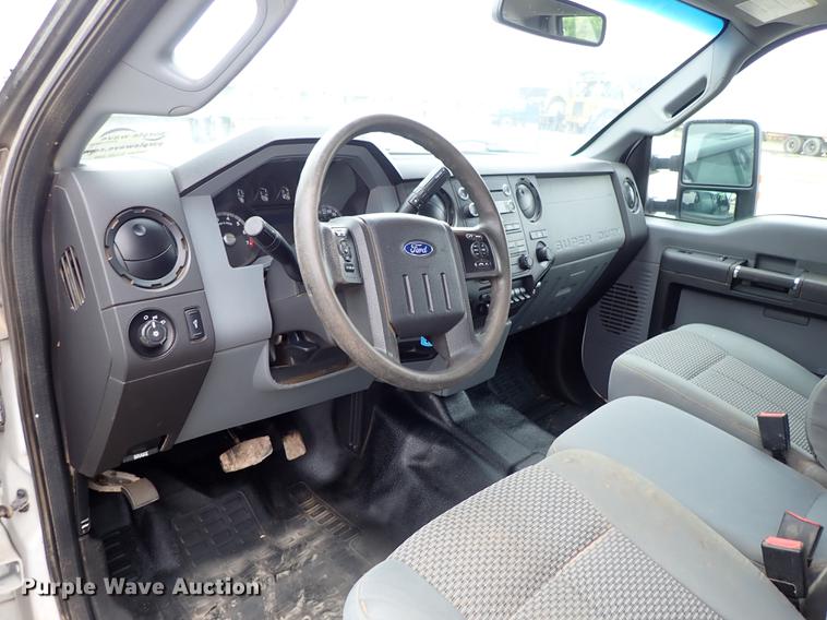 image for item DF1201 2015 Ford F250 Super Duty Crew Cab pickup truck