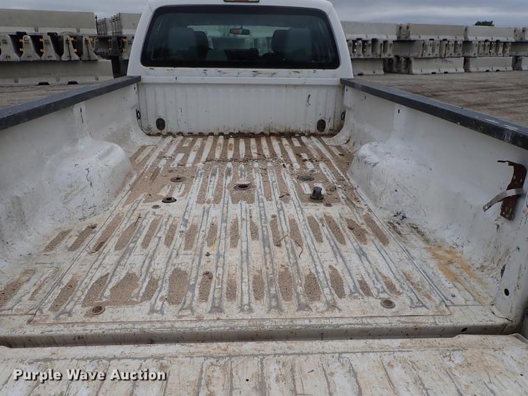 image for item DF1201 2015 Ford F250 Super Duty Crew Cab pickup truck