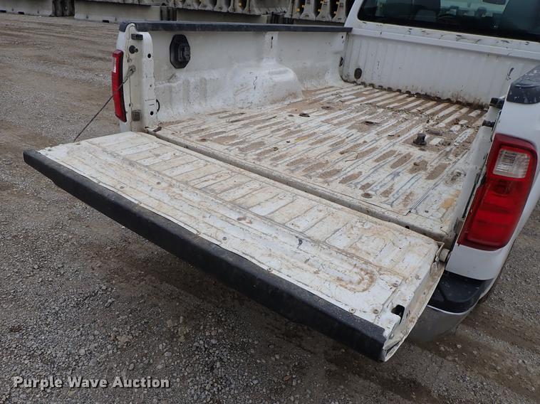 image for item DF1201 2015 Ford F250 Super Duty Crew Cab pickup truck