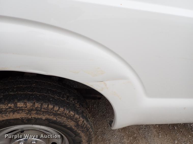 image for item DF1201 2015 Ford F250 Super Duty Crew Cab pickup truck