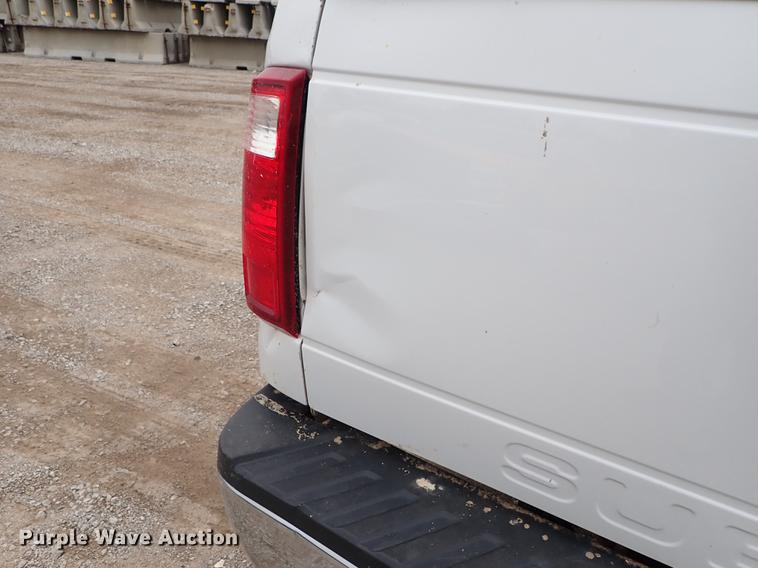 image for item DF1201 2015 Ford F250 Super Duty Crew Cab pickup truck