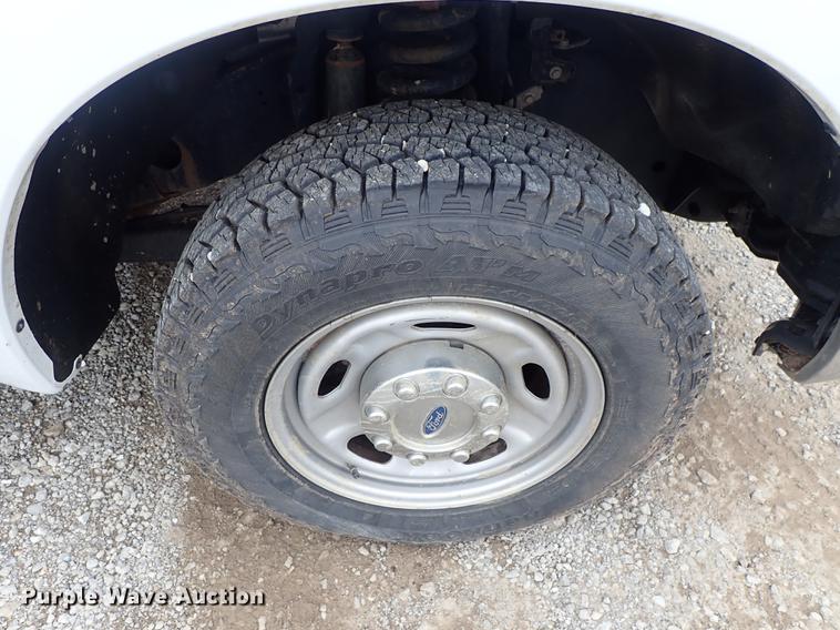 image for item DF1201 2015 Ford F250 Super Duty Crew Cab pickup truck