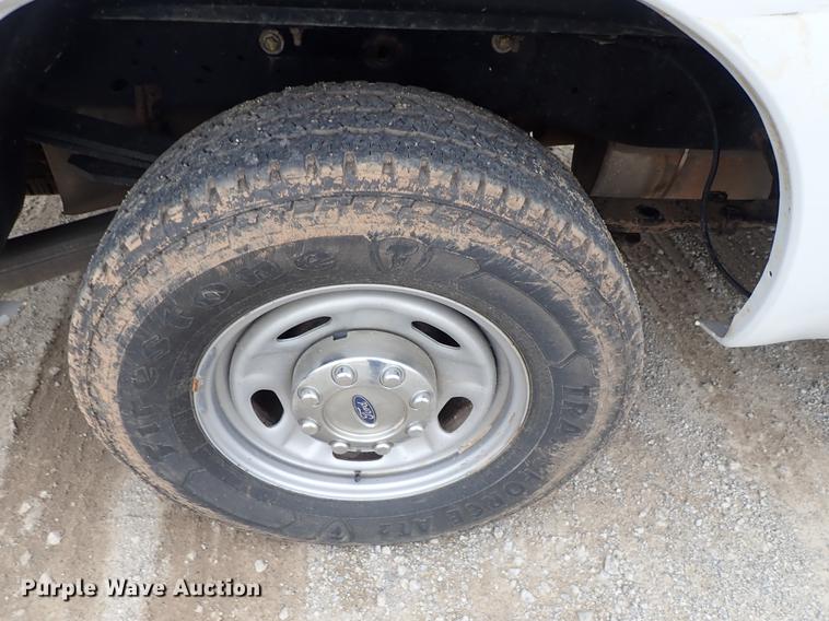 image for item DF1201 2015 Ford F250 Super Duty Crew Cab pickup truck