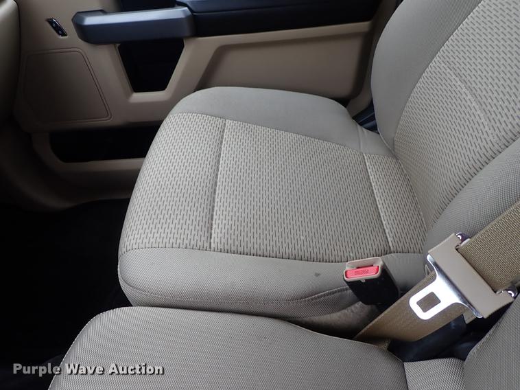 image for item DF1208 2015 Ford F150 SuperCrew pickup truck