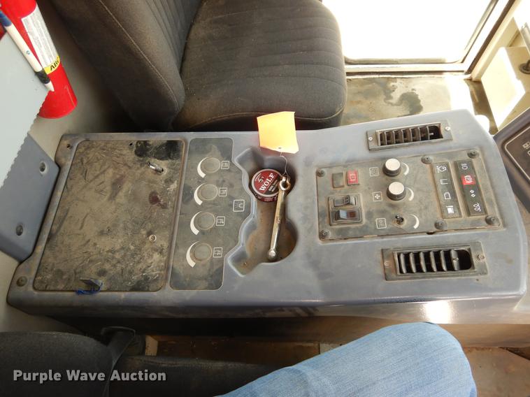 image for item DF6594 2001 Tennant 830I street sweeper